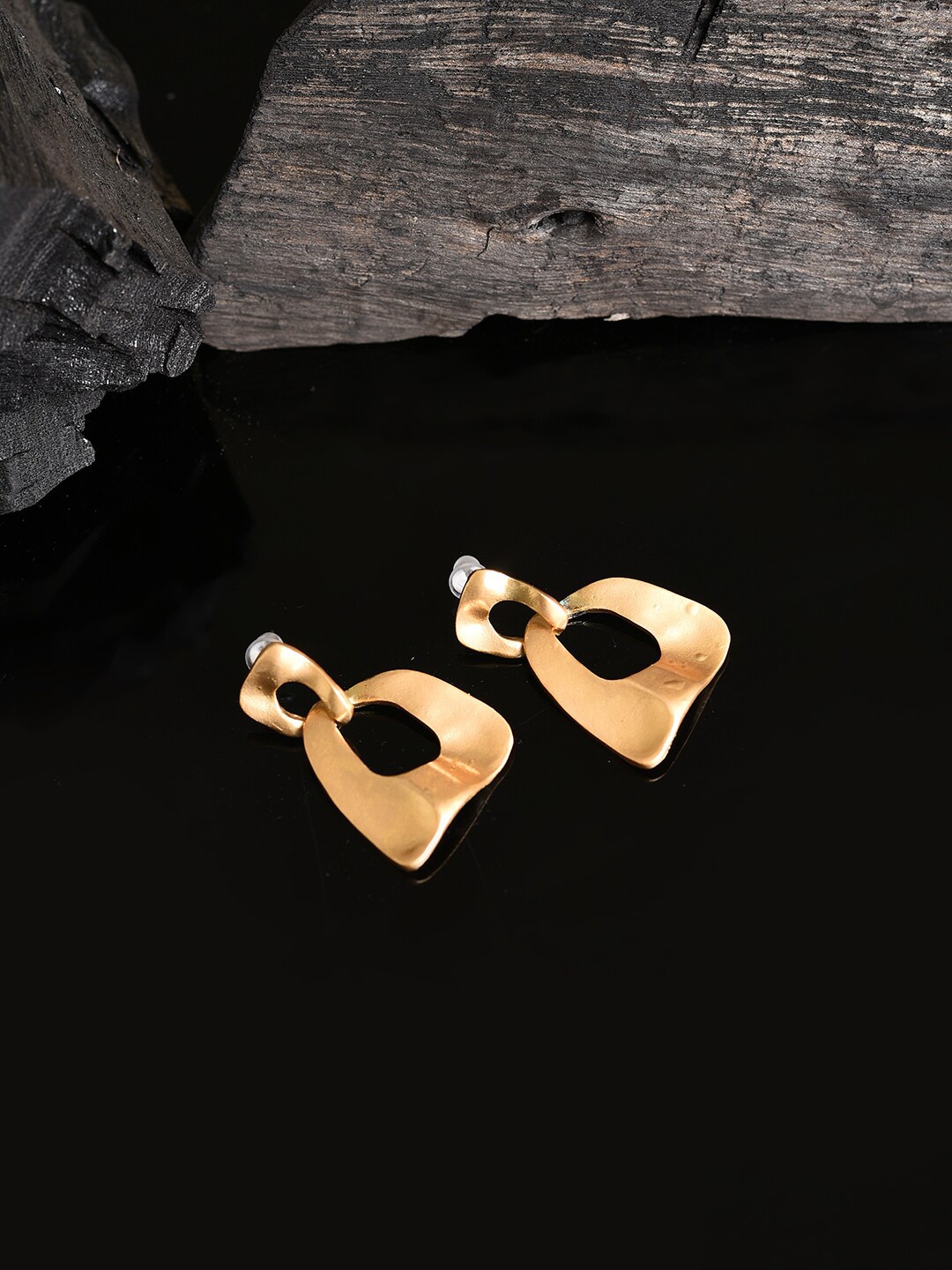 

SOHI Gold-Toned Contemporary Hoop Earrings