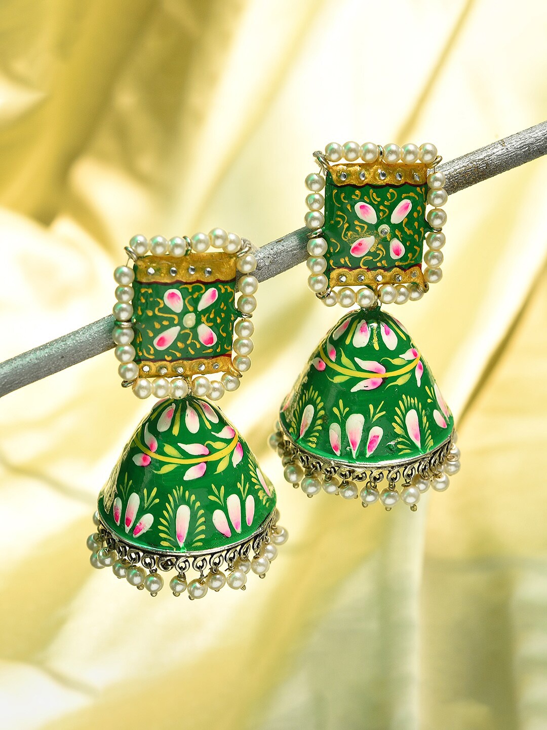 

SOHI Green Contemporary Studs Earrings