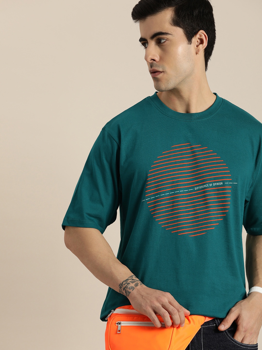 

Difference of Opinion Men Teal Printed Pure Cotton Loose T-shirt
