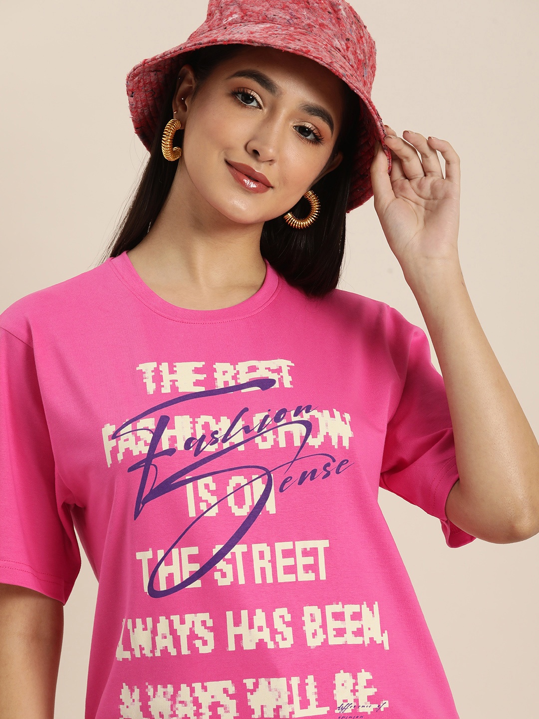 

Difference of Opinion Women Pink & Beige Typography Print Cotton Oversized Longline Tshirt