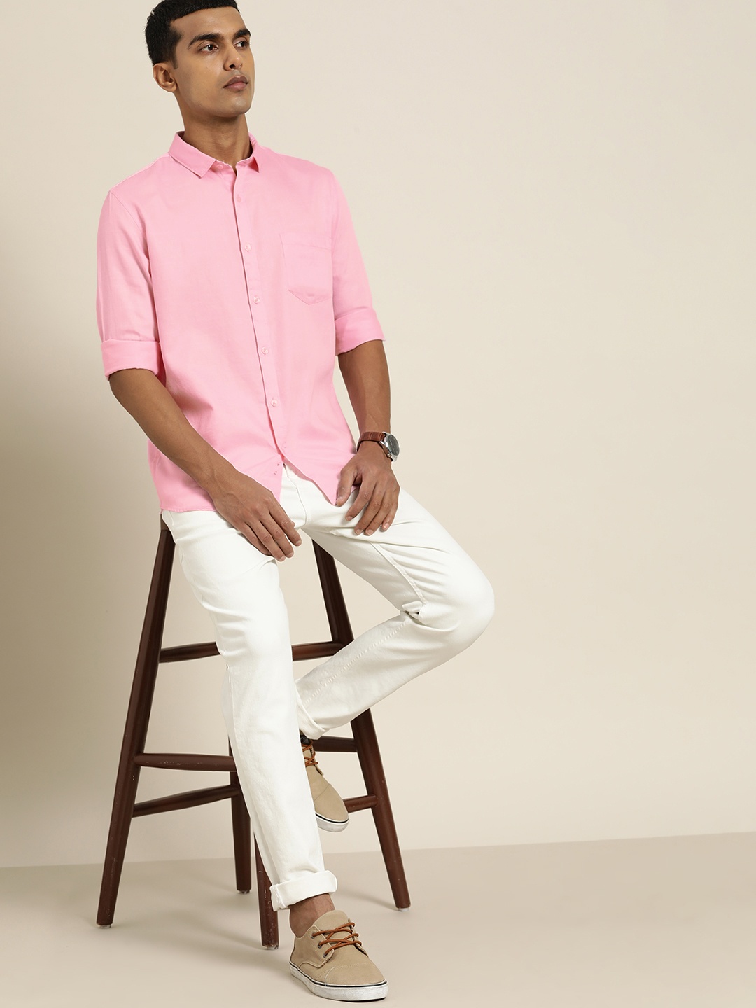 

ether Men Pink Solid Pure Cotton Casual Shirt