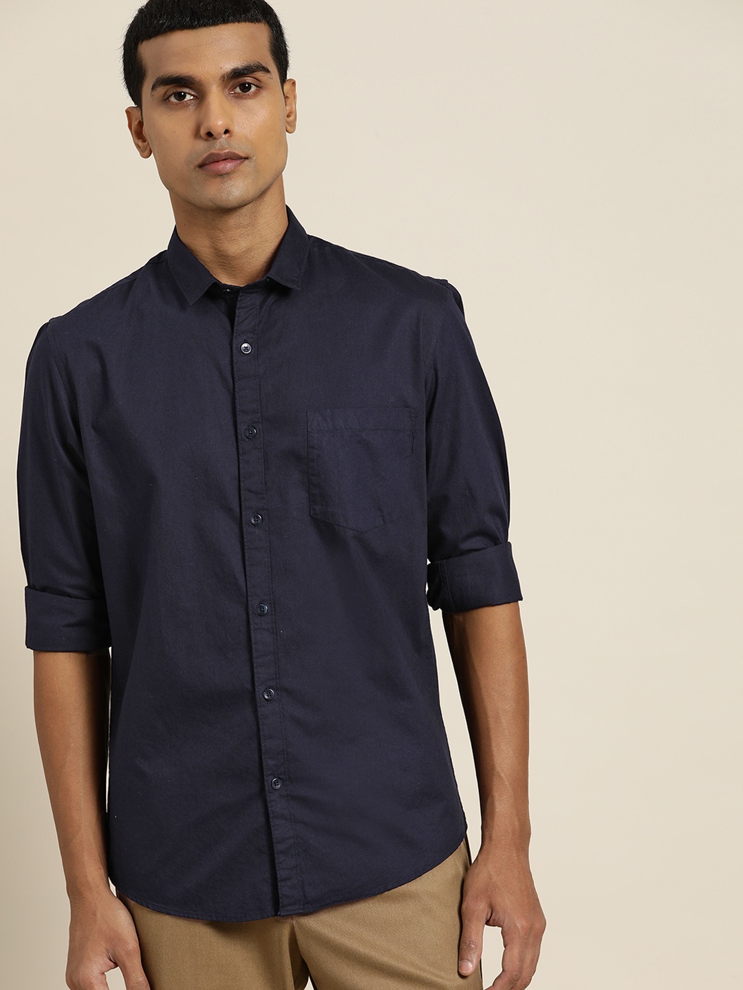 

ether Men Navy Blue Solid Pure Cotton Casual Shirt