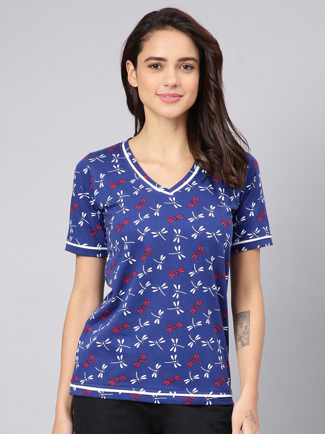 

House of Mool Women Blue & royal blue Printed V-Neck T-shirt