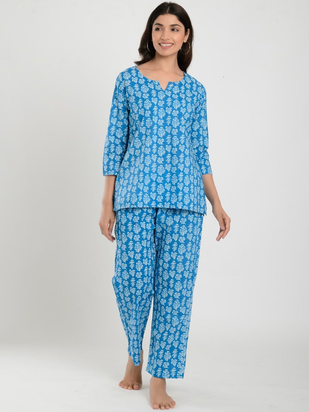 

CRAFIQA Women Blue Printed Night suit