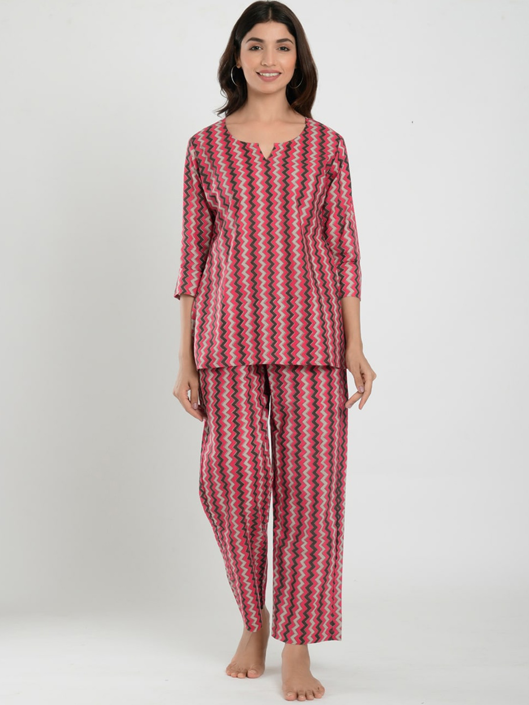 

CRAFIQA Women Pink & Black Printed Night suit
