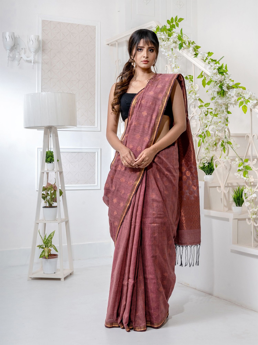 

Charukriti Taupe & Gold-Toned Woven Design Zari Pure Linen Saree