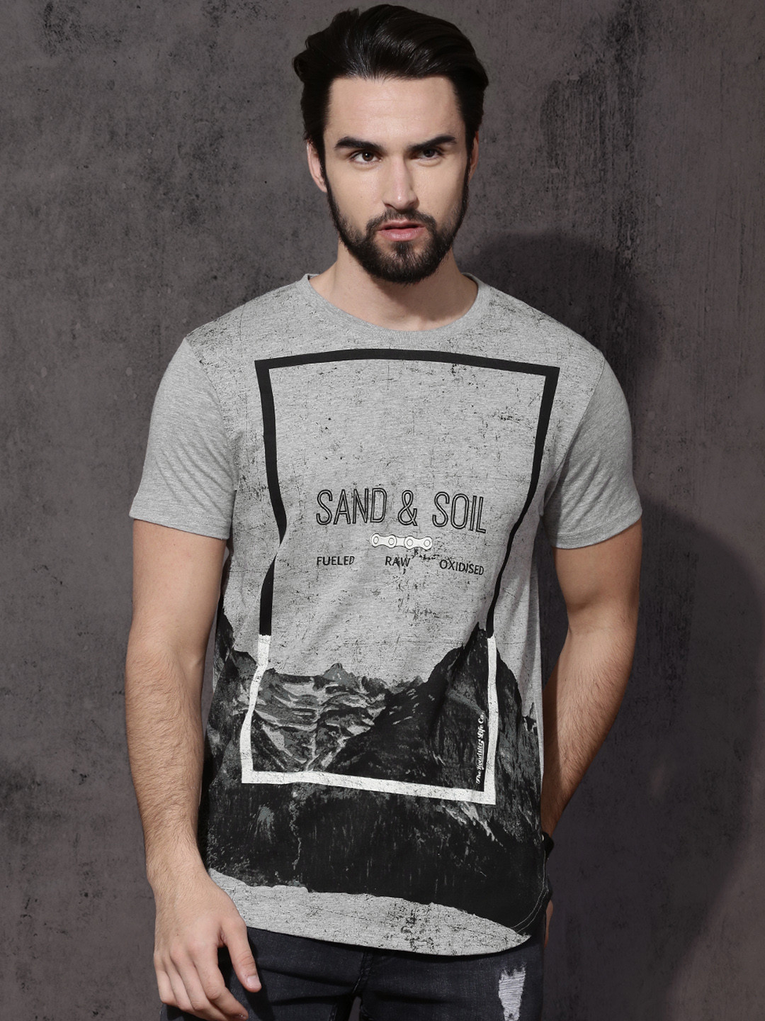 

Roadster Men Grey Printed Round Neck T-shirt