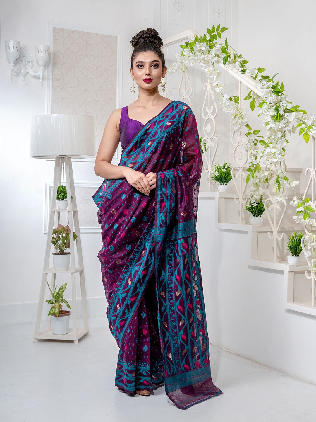 

Charukriti Magenta & Blue Woven Design Silk Cotton Jamdani Saree