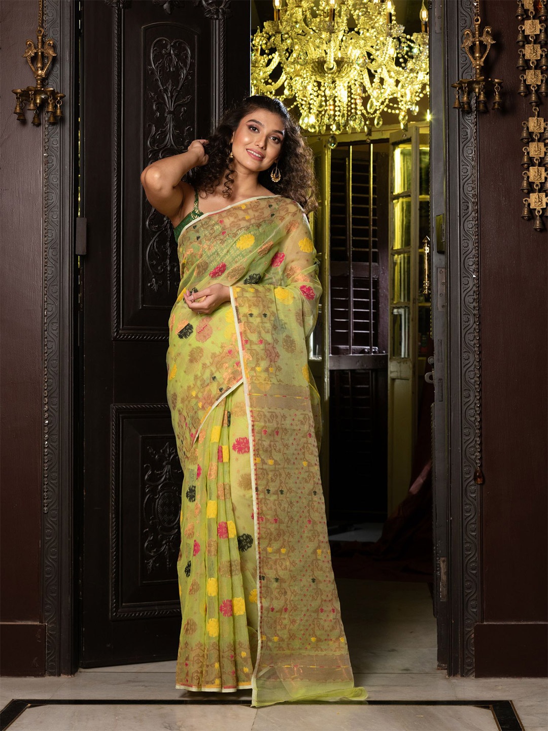 

Charukriti Green & Pink Woven Design Silk Cotton Jamdani Saree