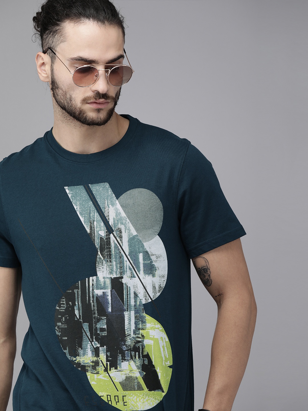 

Roadster Men Navy Blue Graphic Printed Cotton Pure Cotton T-shirt