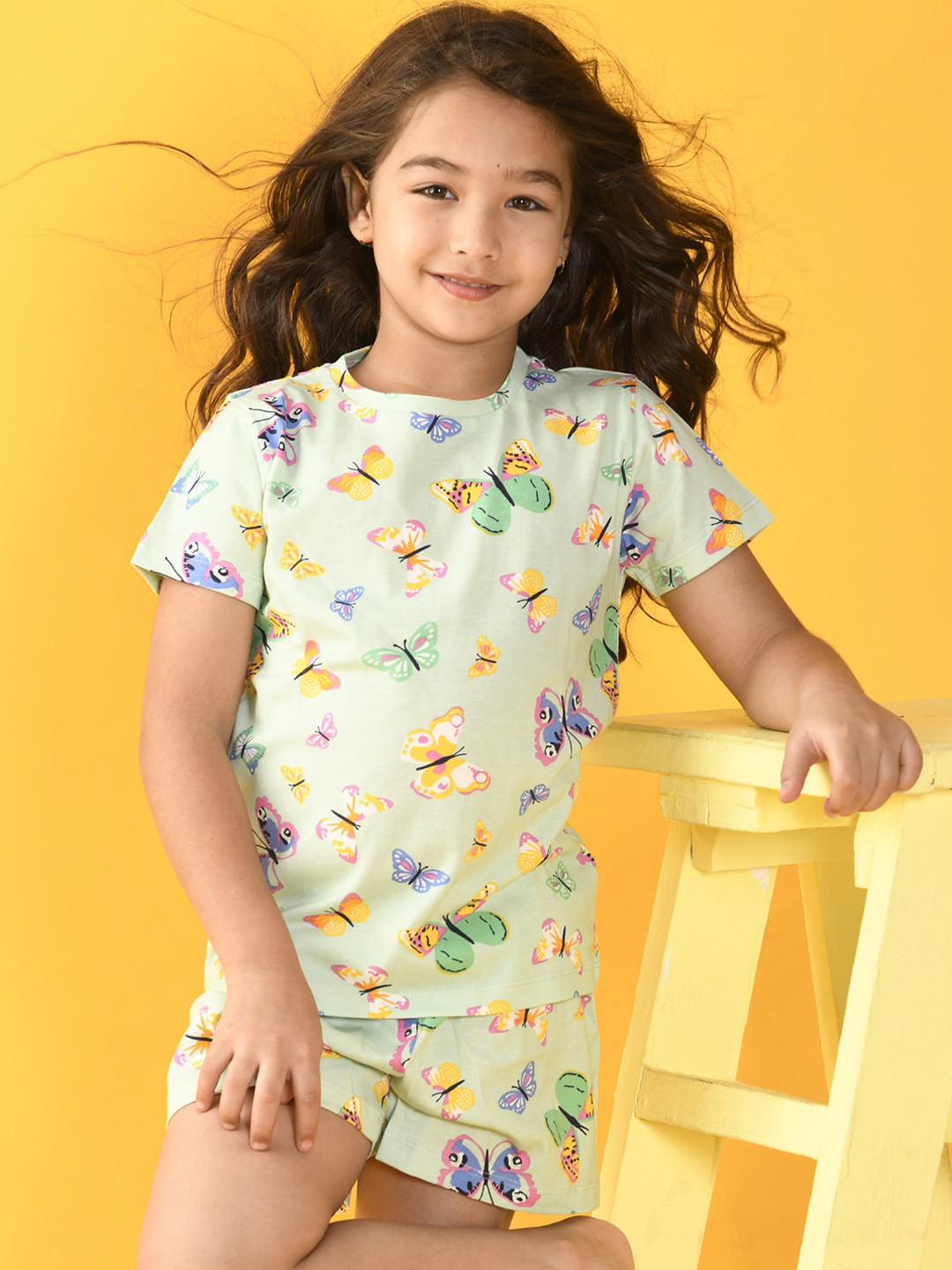 

Anthrilo Girls Green & Pink Printed Night suit