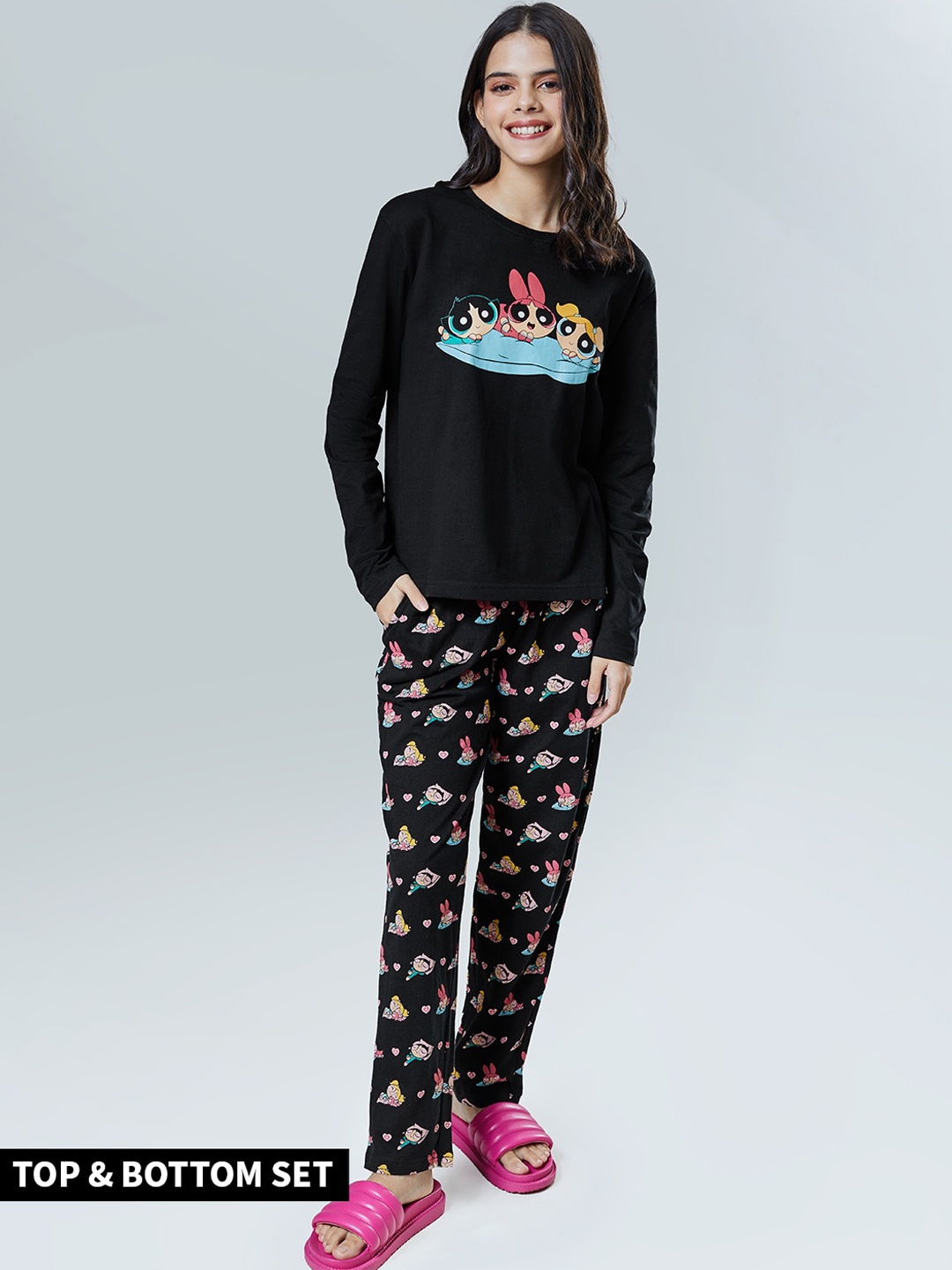

The Souled Store Powerpuff Girls Printed T-shirt with Pyjamas, Black