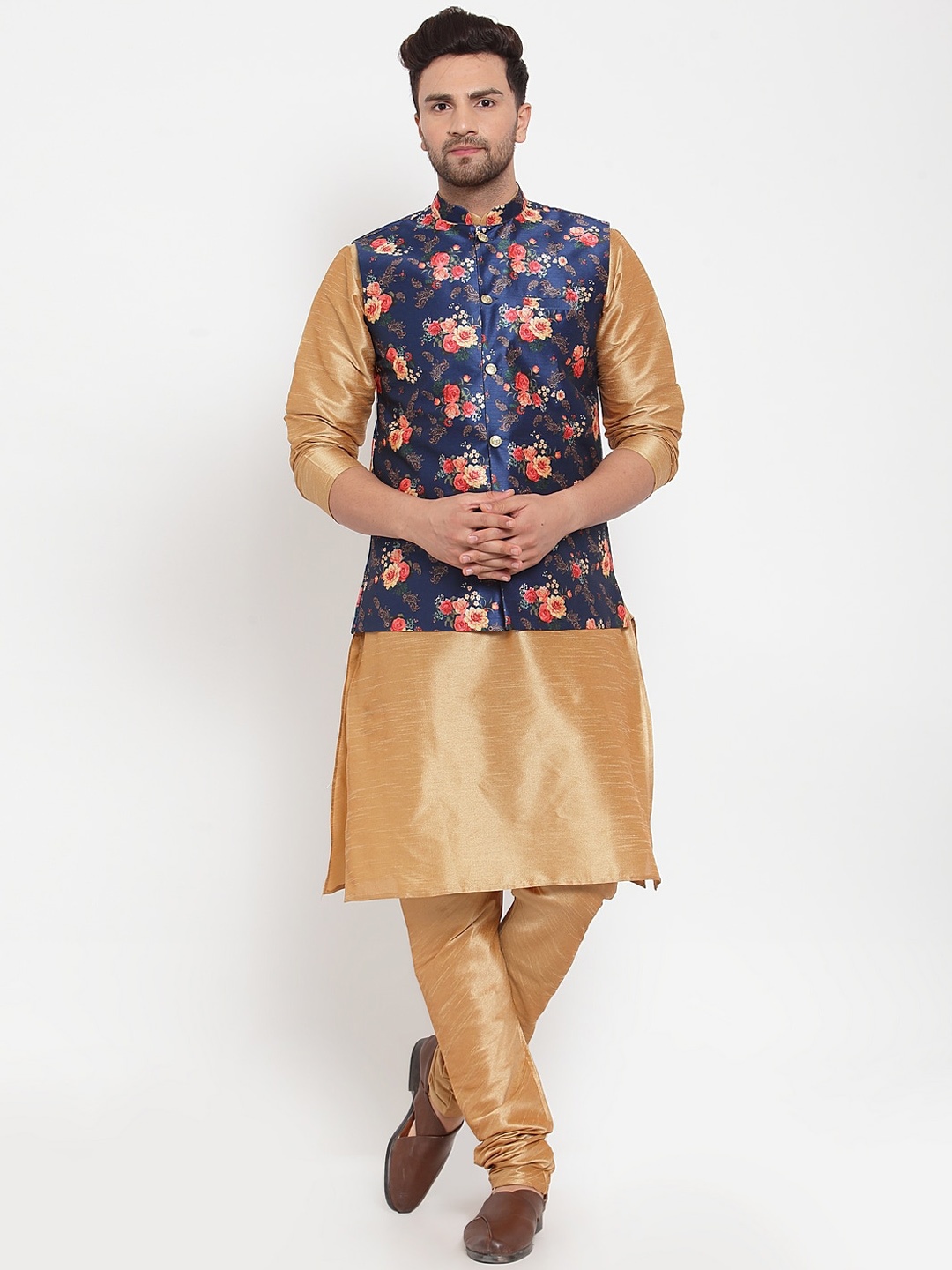 

KRAFT INDIA Men Kurta with Churidar & Printed Nehru Jacket, Gold