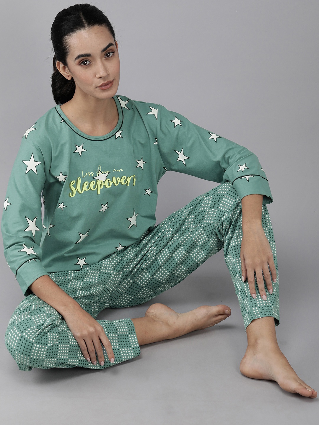 

Zeyo Women Green & White Printed Night suit