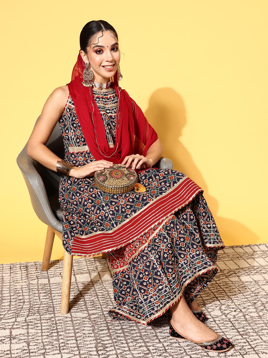 

KSUT Women Ethnic Motifs Pure Cotton Print Parade Kurta Set, Navy blue