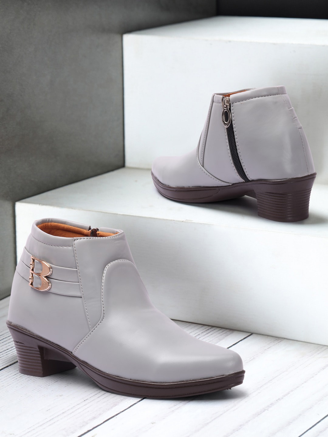 

FASHIMO Women Grey Block Heel Ziper Boot