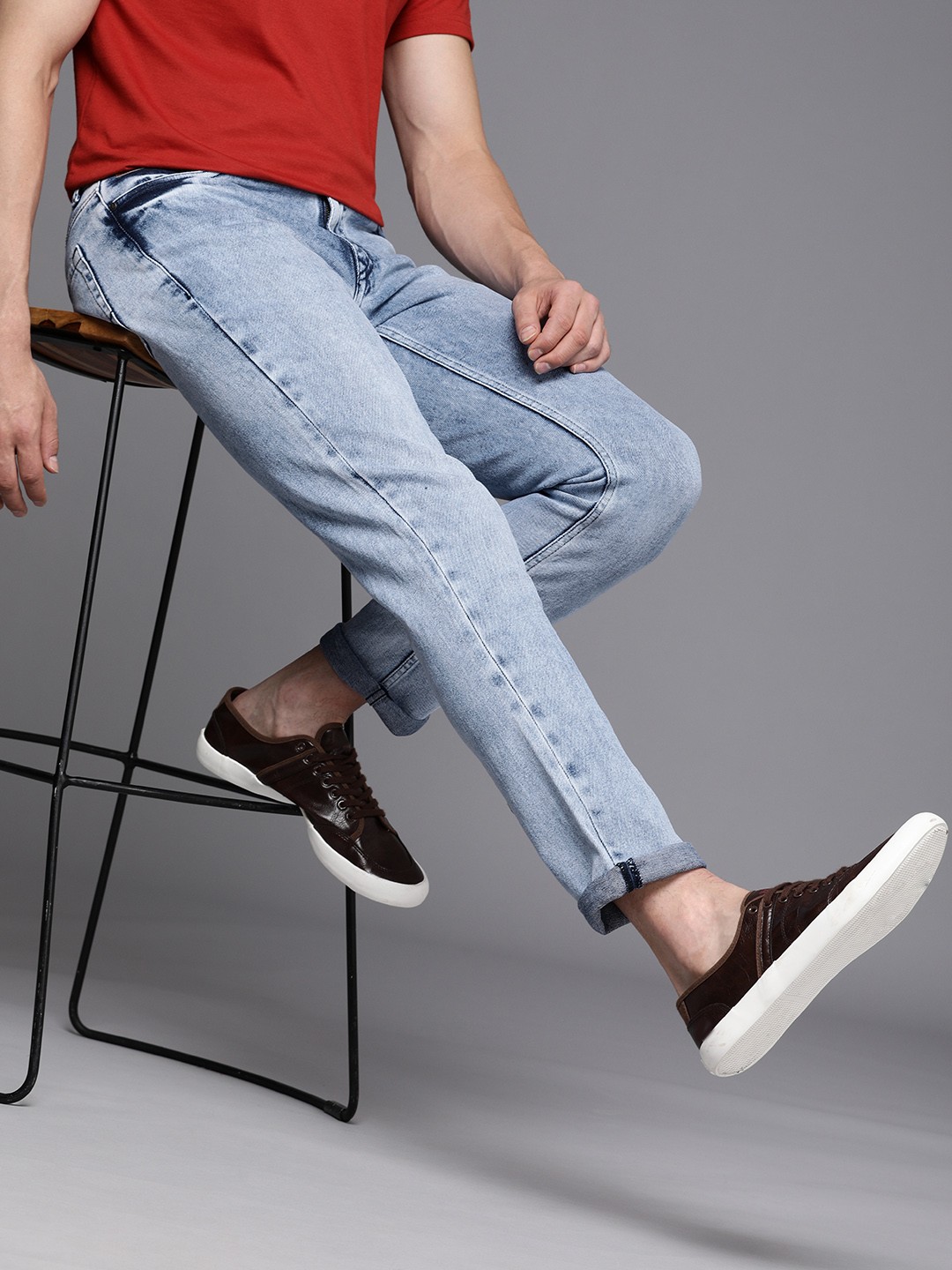 

WROGN Men Blue Slim Fit Light Fade Stretchable Jeans