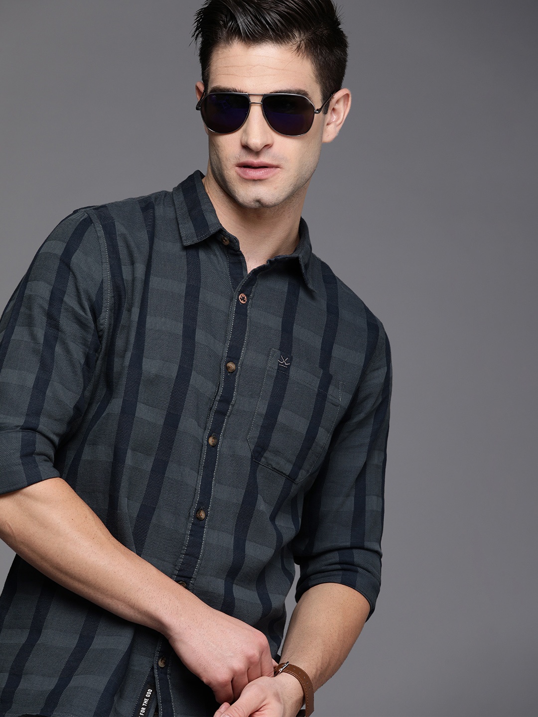 

WROGN Men Charcoal Grey Slim Fit Checked Casual Shirt