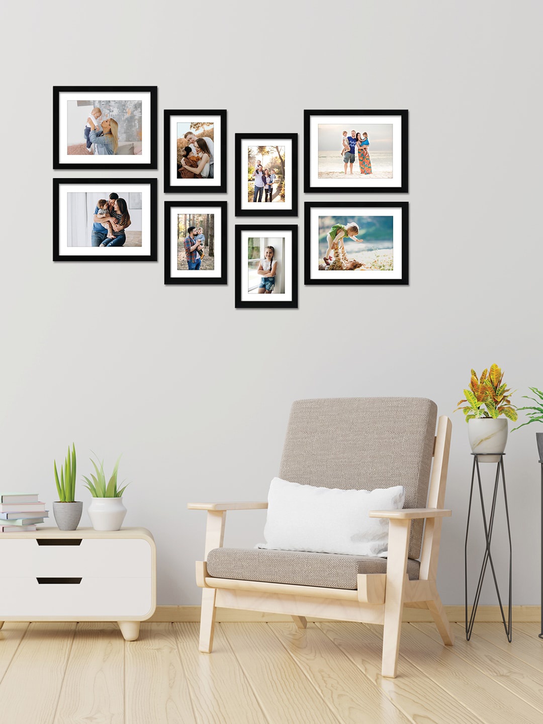 

RANDOM Set Of 8 Black Solid Photo Frames