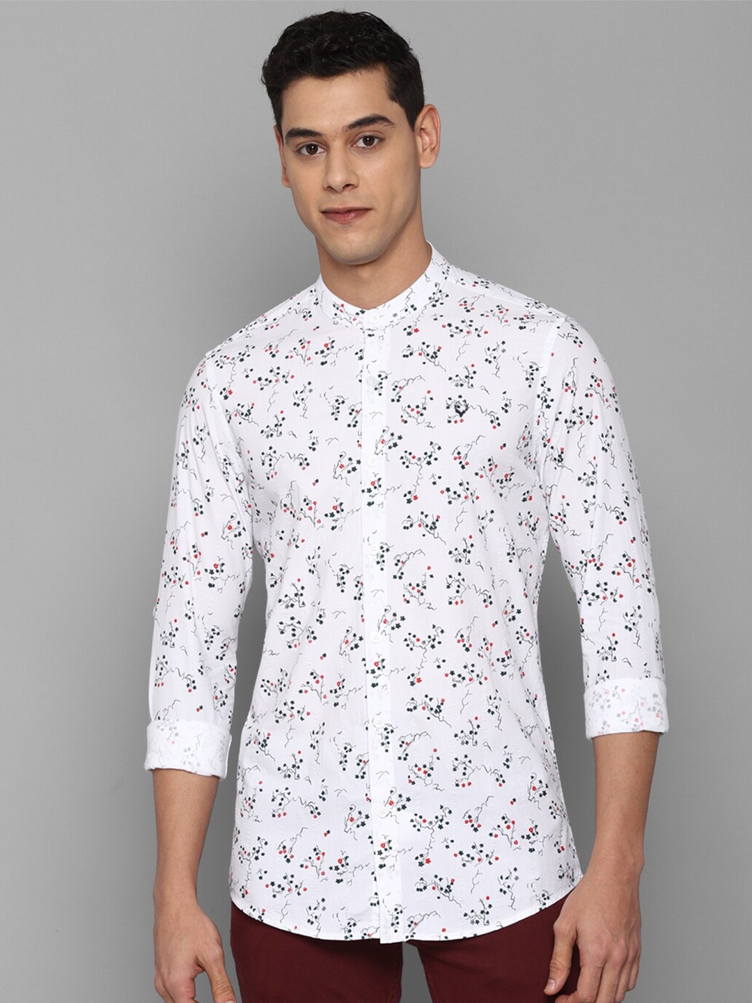 

Allen Solly Sport Men White Floral Printed Casual Shirt