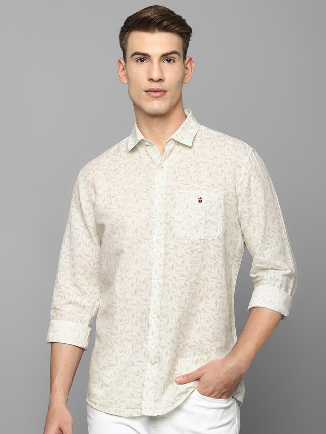 

Louis Philippe Sport Men Beige Slim Fit Floral Printed Casual Shirt