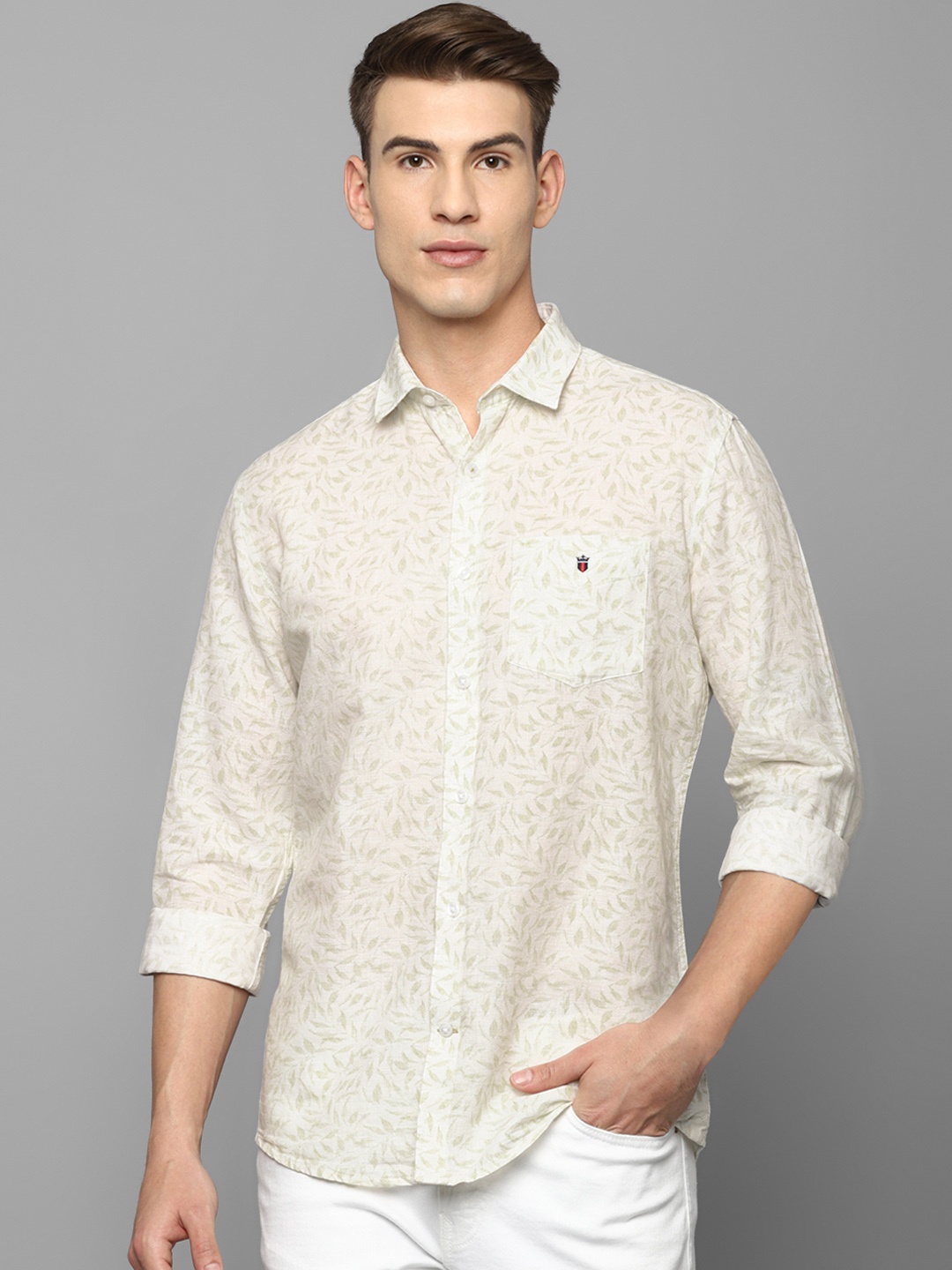 

Louis Philippe Sport Men Beige Slim Fit Floral Printed Casual Shirt