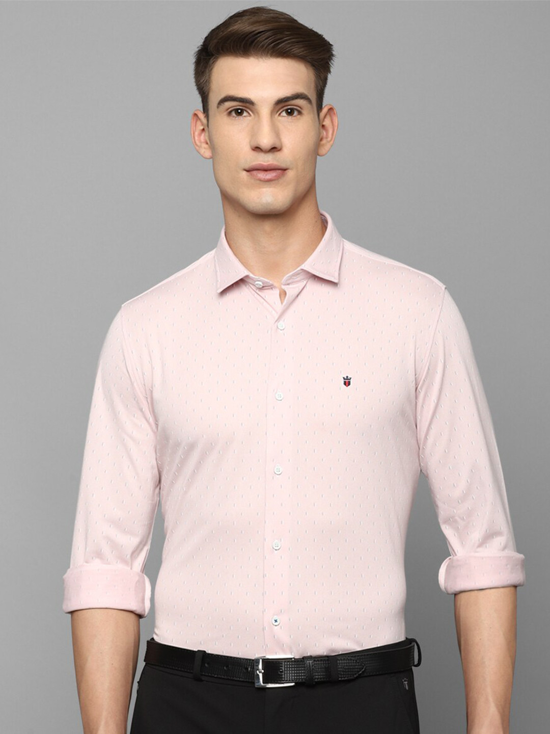 

Louis Philippe Sport Men Pink Slim Fit Printed Casual Shirt