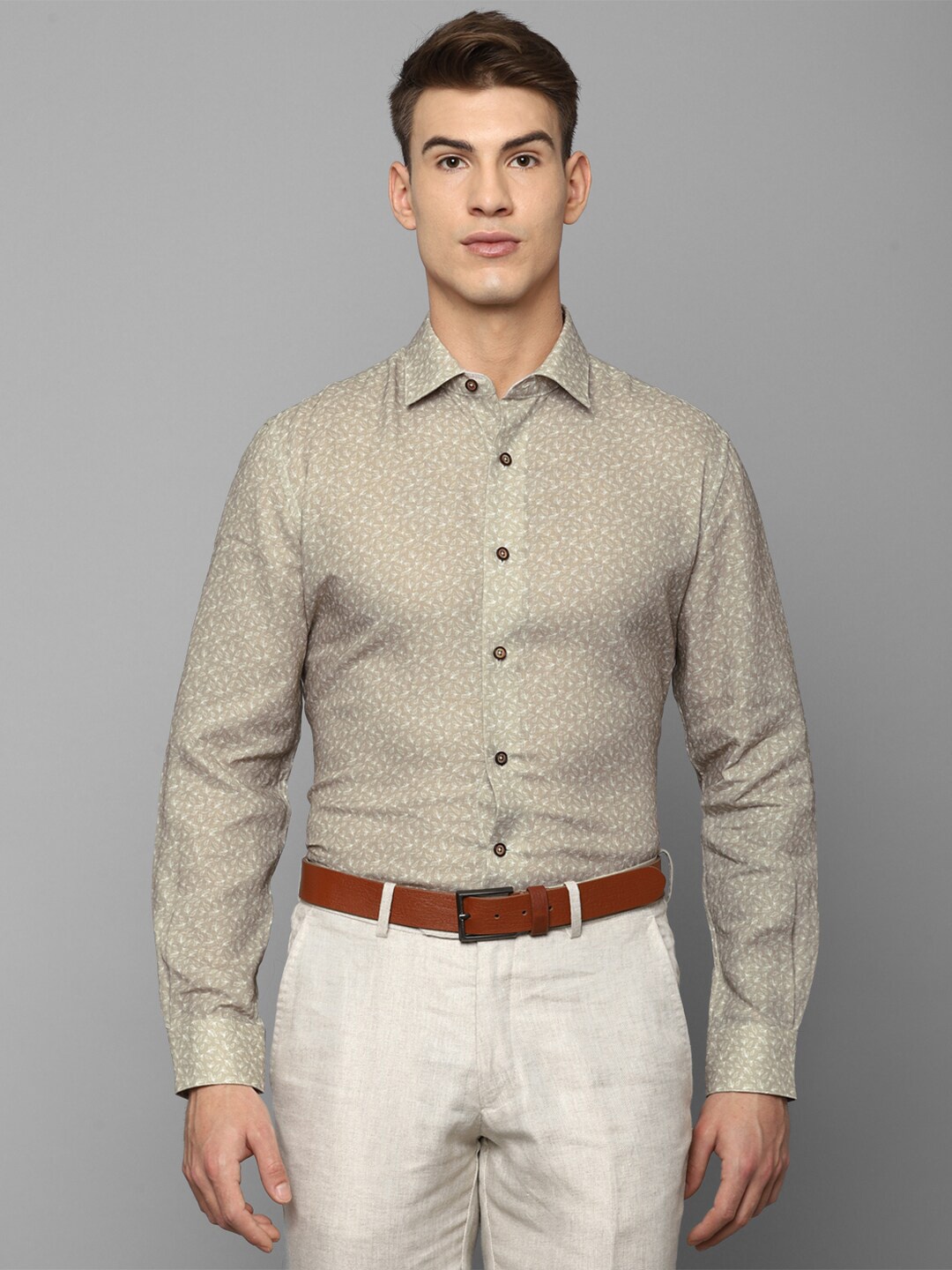 

Luxure by Louis Philippe Men Green Printed Formal Shirt