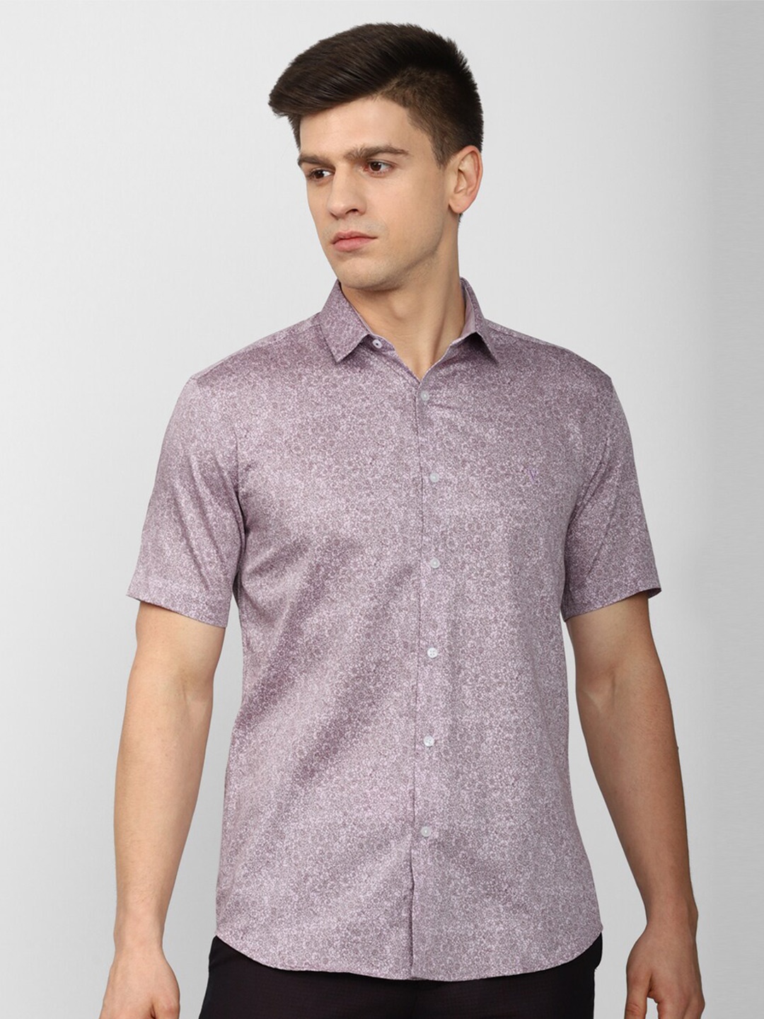 

V Dot Men Purple Cotton Printed Slim Fit Casual Shirt