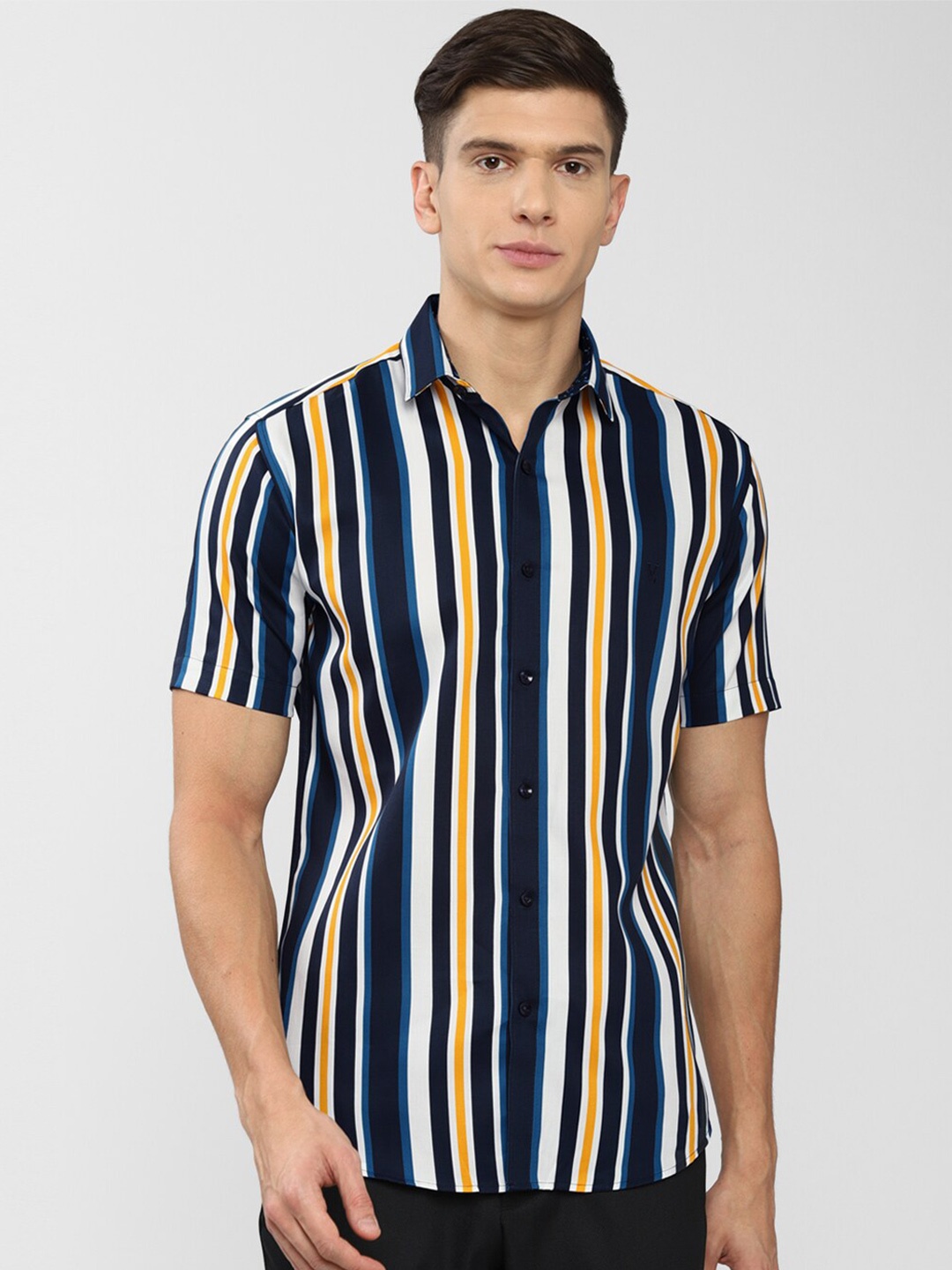 

V Dot Men Navy Blue Slim Fit Striped Pure Cotton Casual Shirt