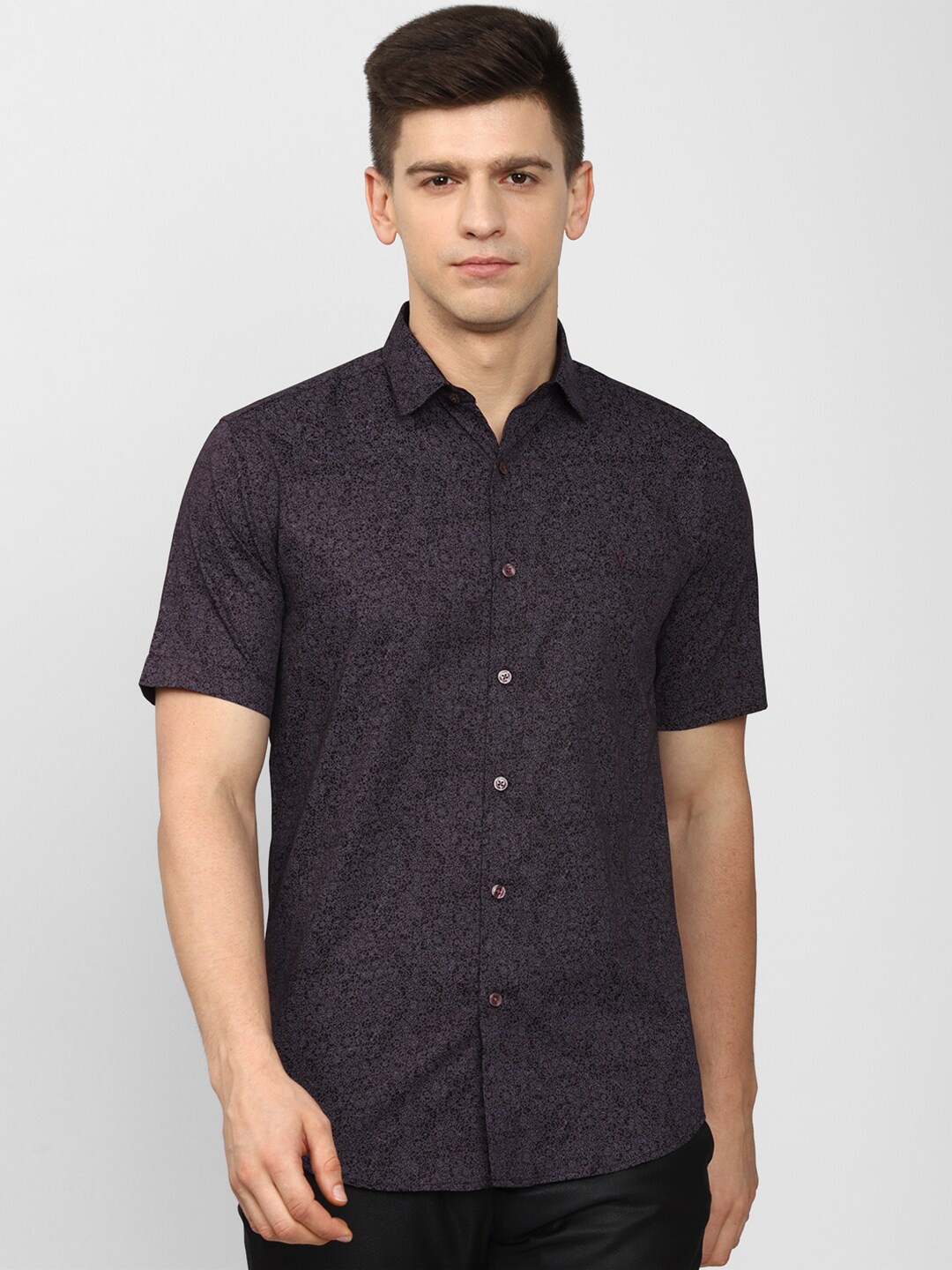 

V Dot Men Black Slim Fit Printed Casual Shirt