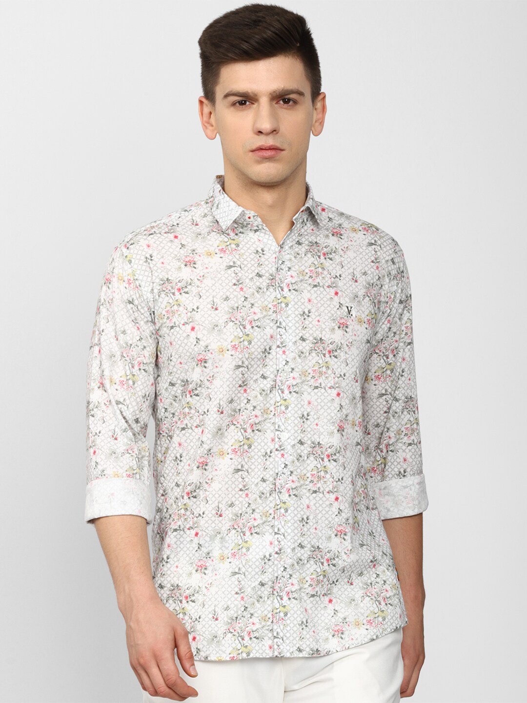 

V Dot Men Cream-Coloured Slim Fit Floral Printed Pure Cotton Casual Shirt