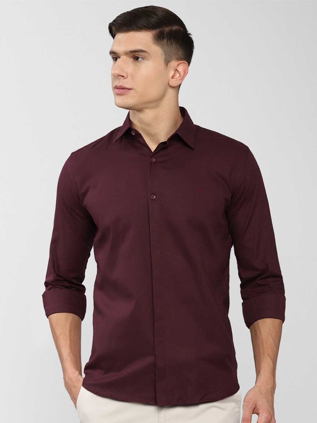 

V Dot Men Maroon Slim Fit Pure Cotton Casual Shirt