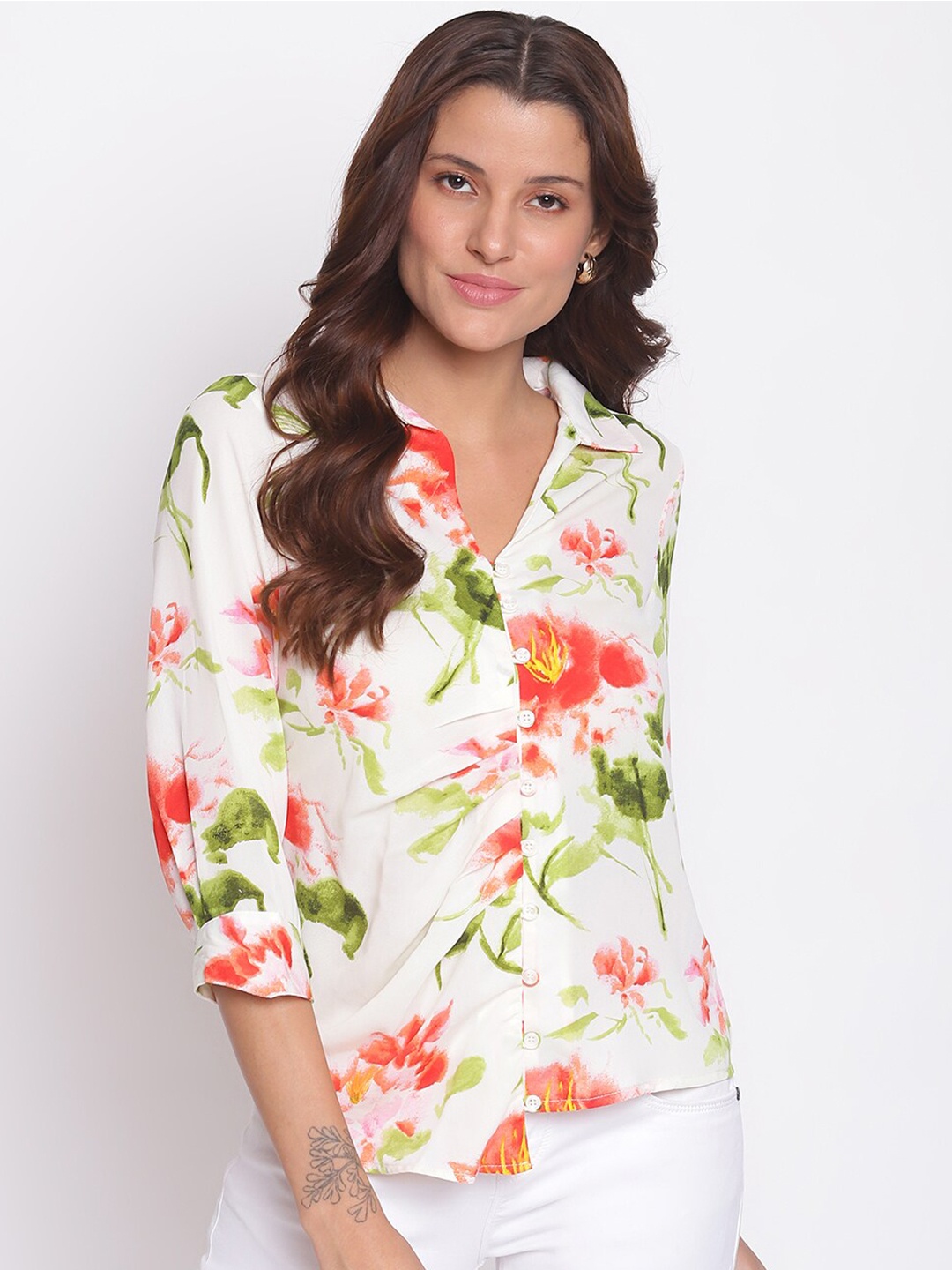 

Latin Quarters White Floral Print Shirt Style Top