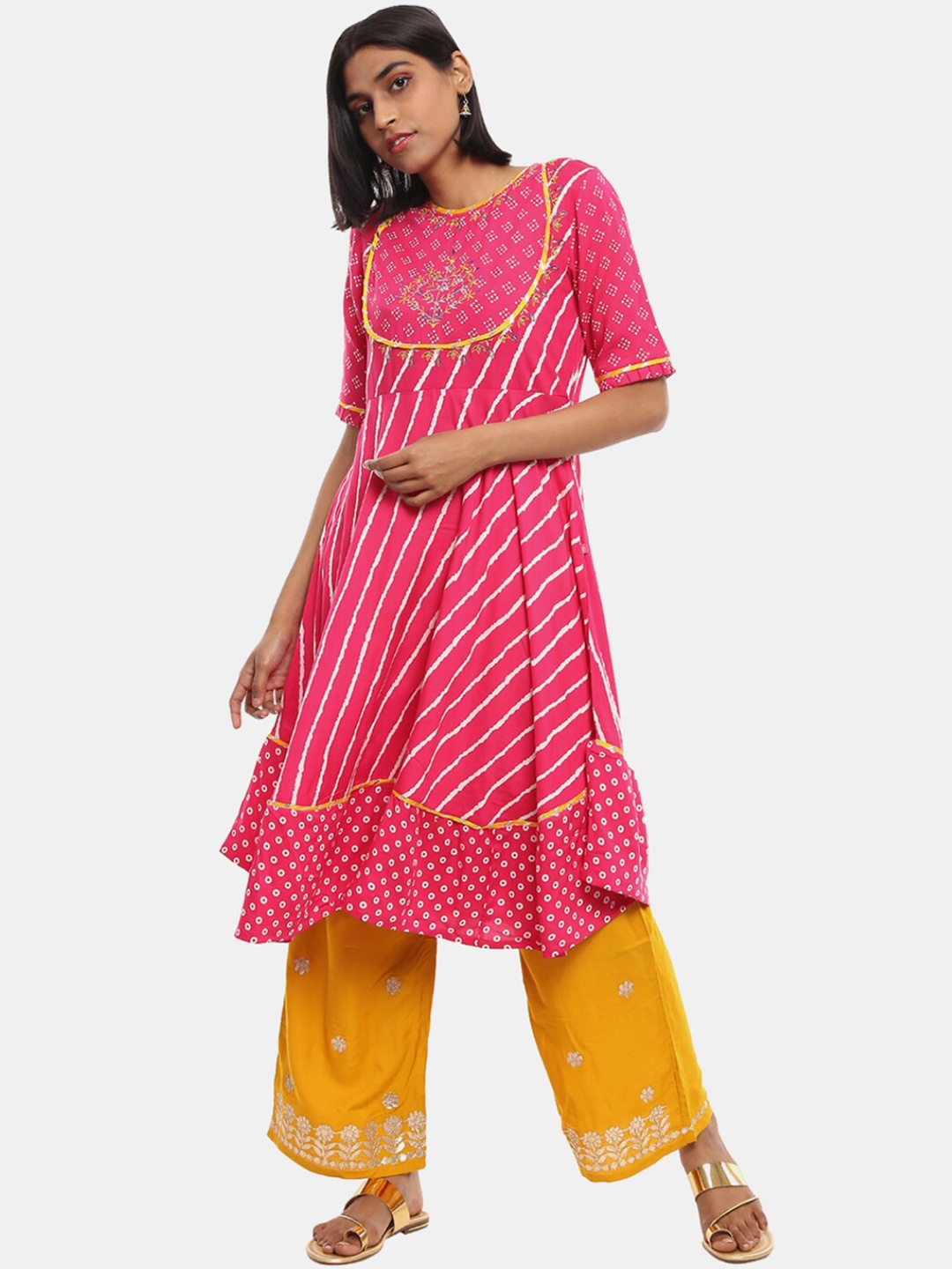 

Desi Mix Women Fuchsia Striped Gotta Patti Anarkali Kurta