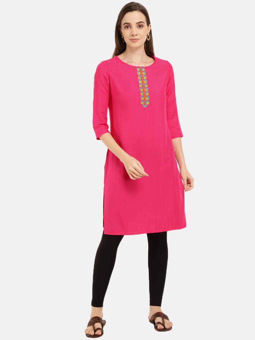 

Desi Mix Women Fuchsia Thread Work Kurta