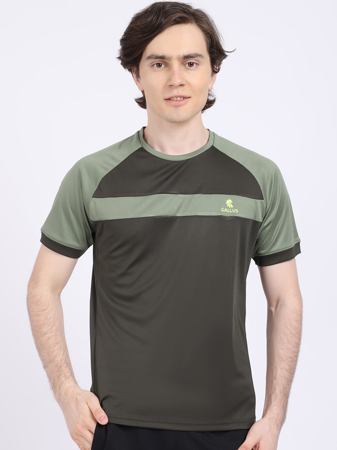 

Gallus Men Olive Green Solid Dri-FIT Sports T-shirt