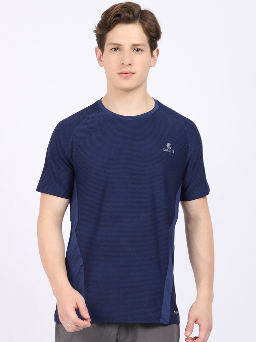 

Gallus Men Navy Blue Solid Dri-FIT Sports T-shirt