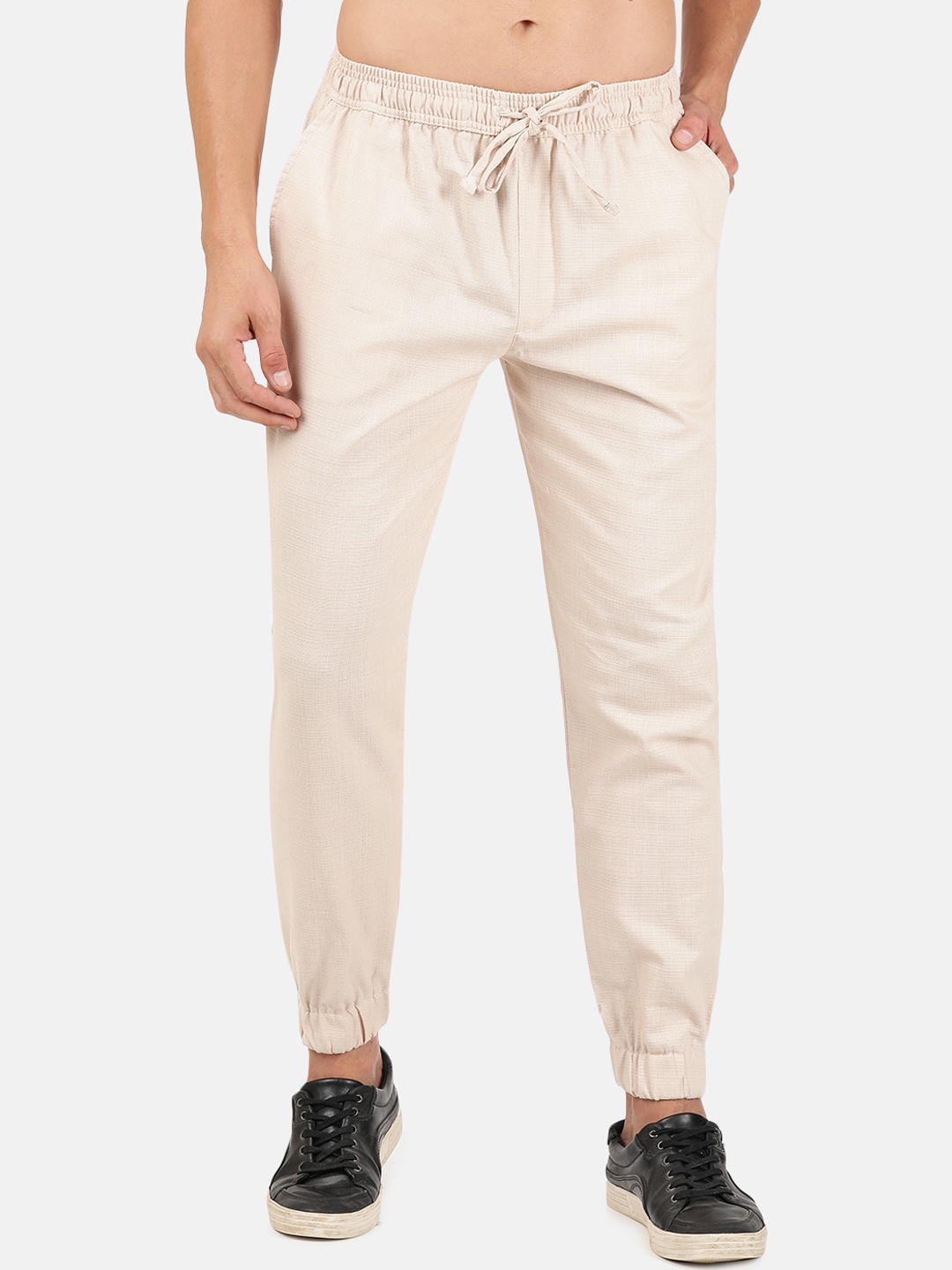 

MASH UNLIMITED Men White Solid Pure Cotton Woven Joggers