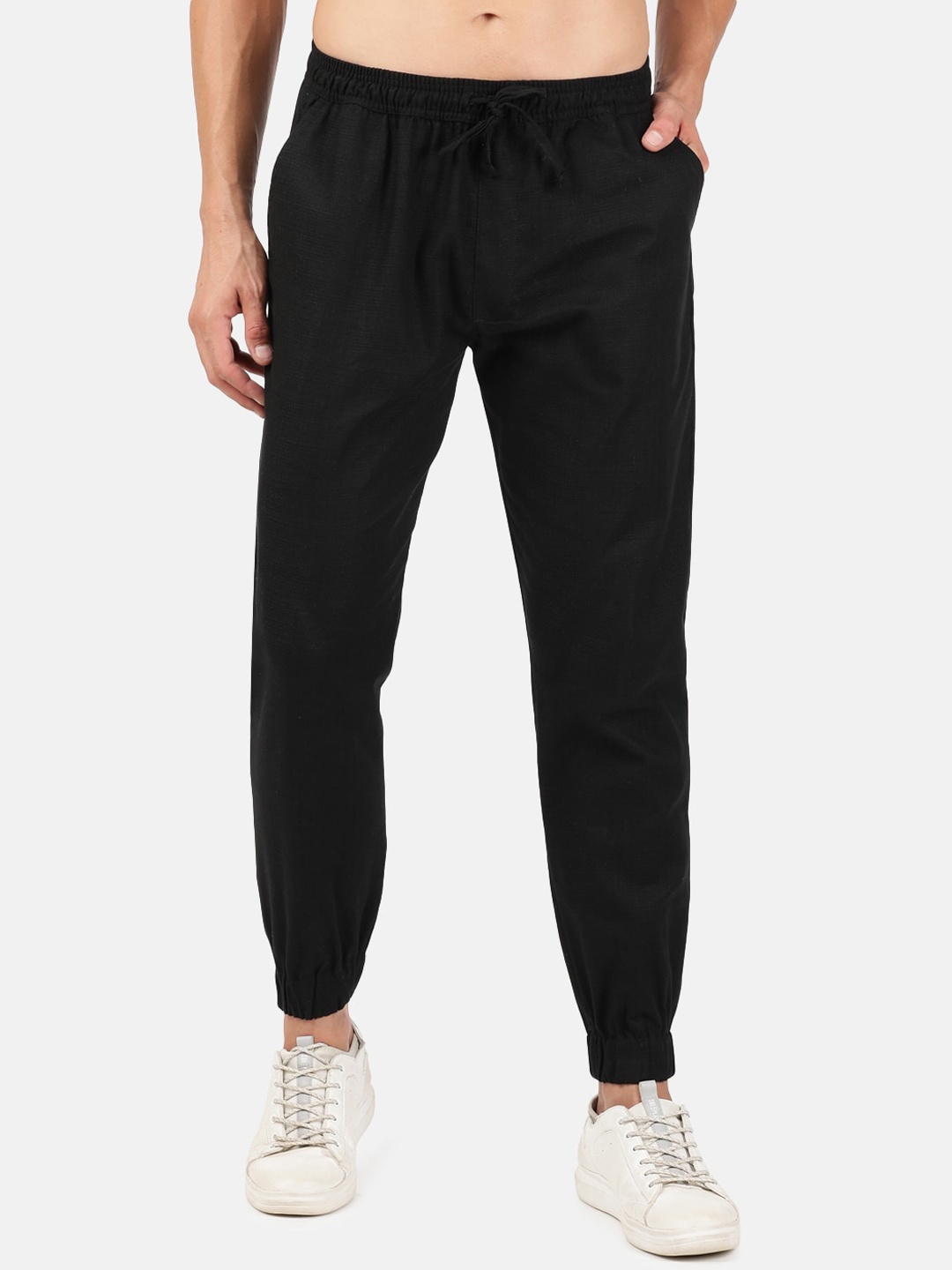 

MASH UNLIMITED Men Black Solid Cotton Woven Jogger