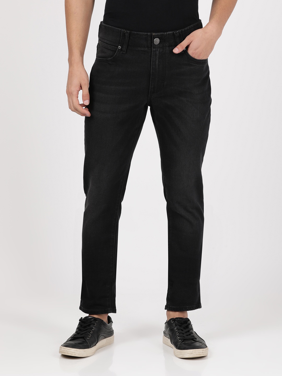 

Lee Men Black Bruce Skinny Fit Low Distress Jeans