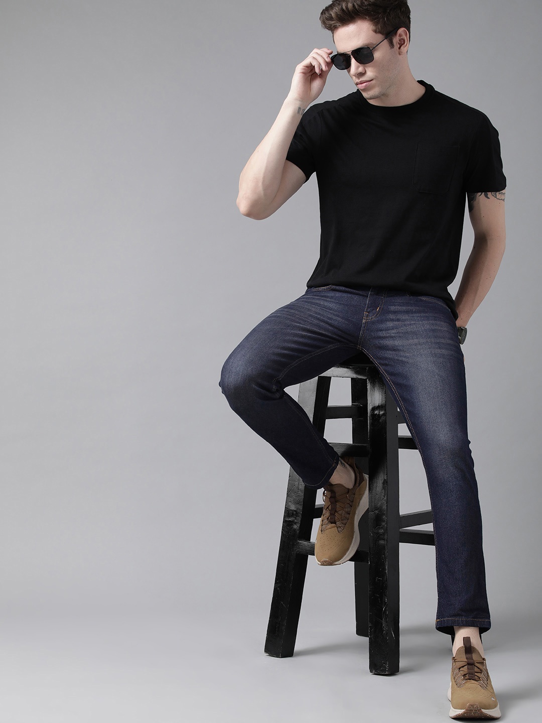 

Roadster Men Navy Blue Skinny Fit Light Fade Stretchable Jeans