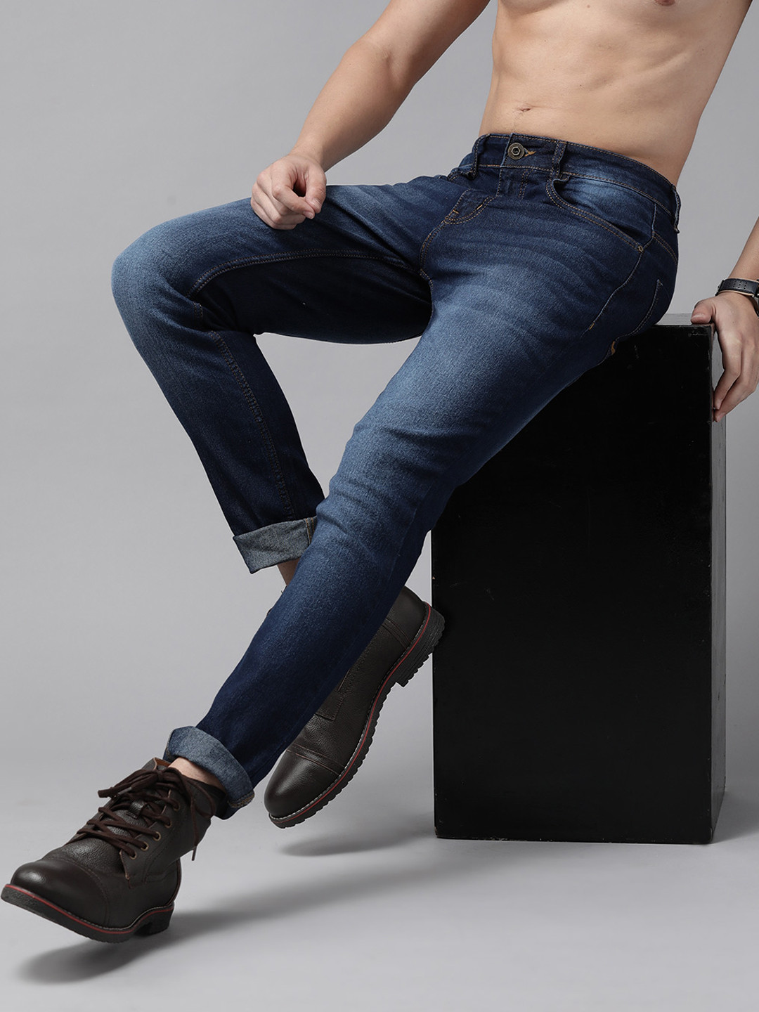 

Roadster Men Navy Blue Skinny Fit Light Fade Stretchable Jeans