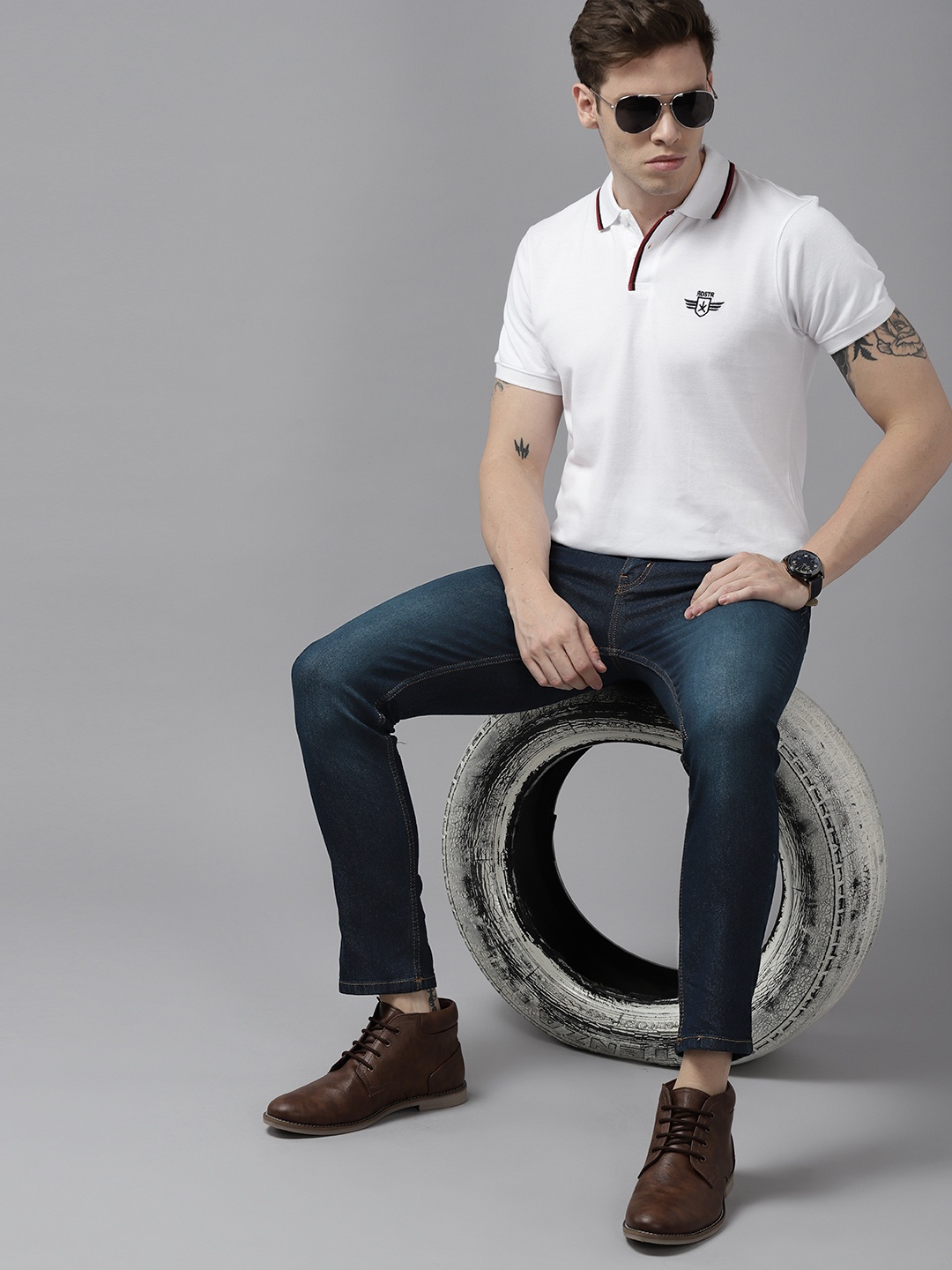 

Roadster Men Navy Blue Skinny Fit Light Fade Stretchable Jeans