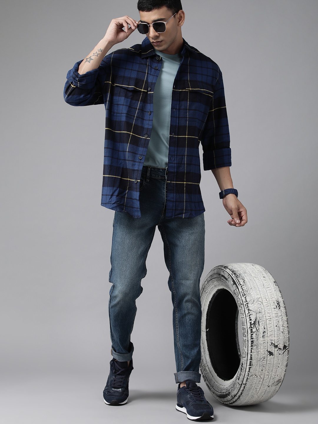

Roadster Men Blue Skinny Fit Heavy Fade Stretchable Jeans