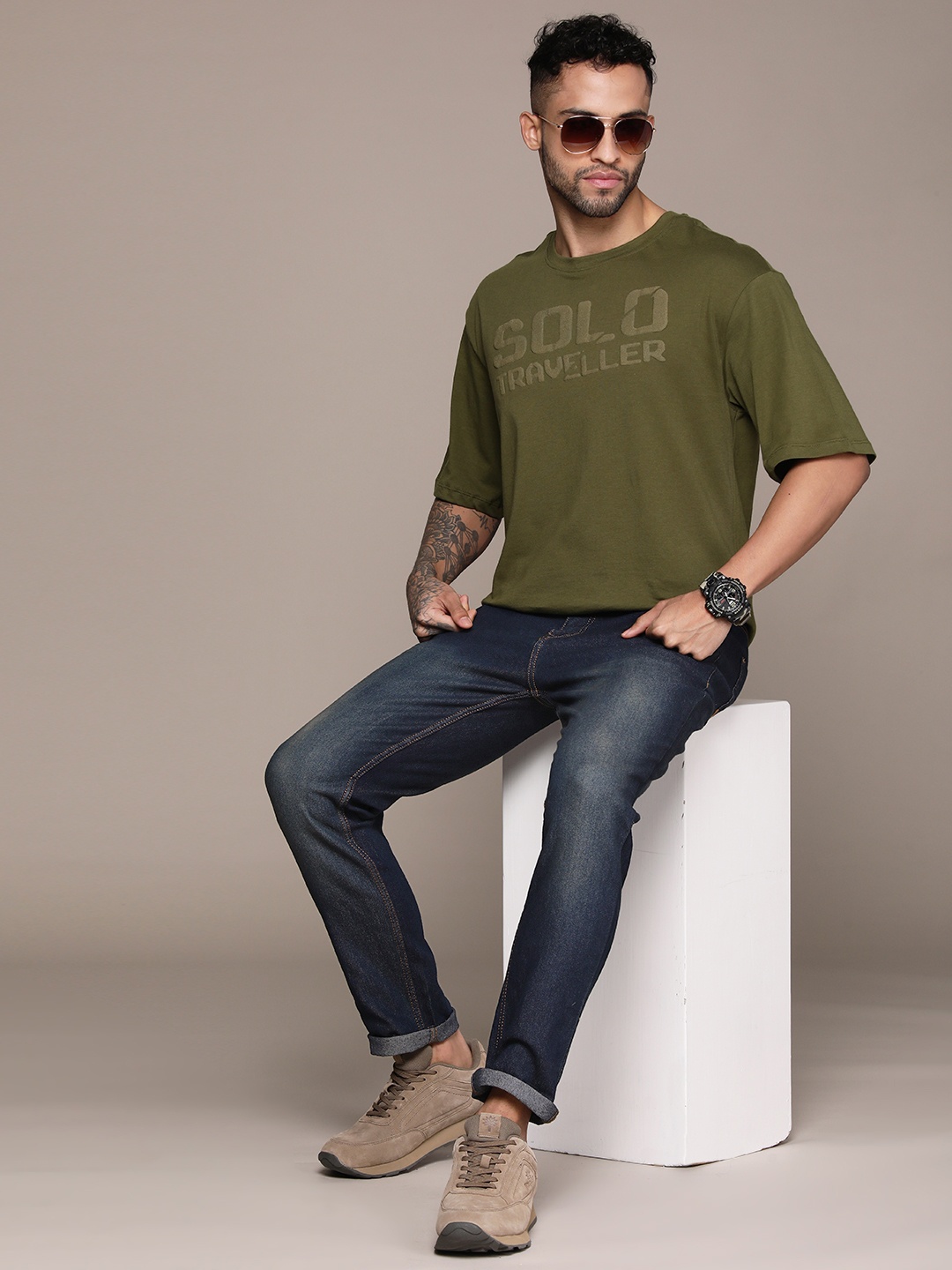 

The Roadster Lifestyle Co. Men Skinny Fit Light Fade Stretchable Jeans, Navy blue