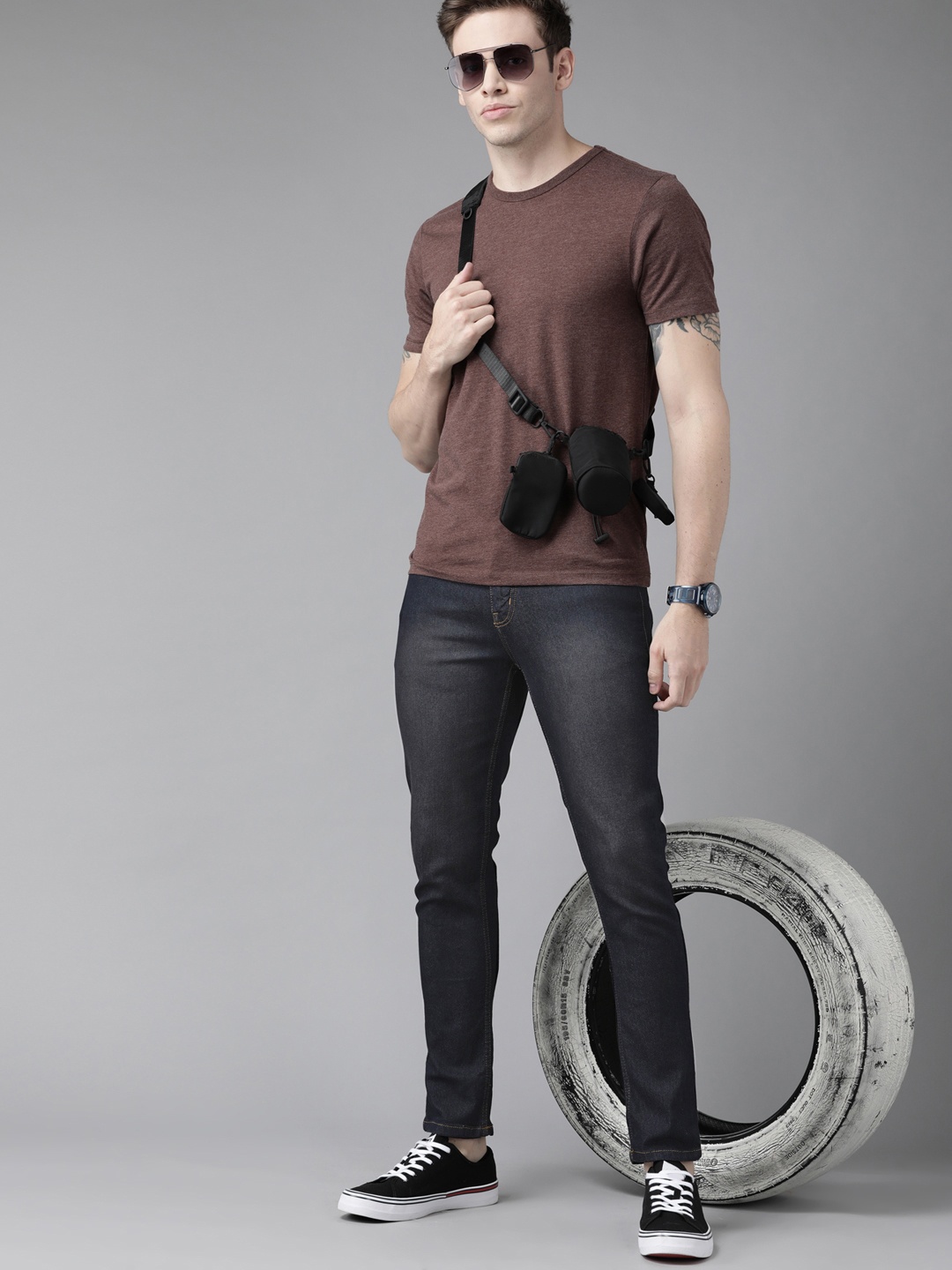 

Roadster Men Navy Blue Skinny Fit Light Fade Stretchable Jeans