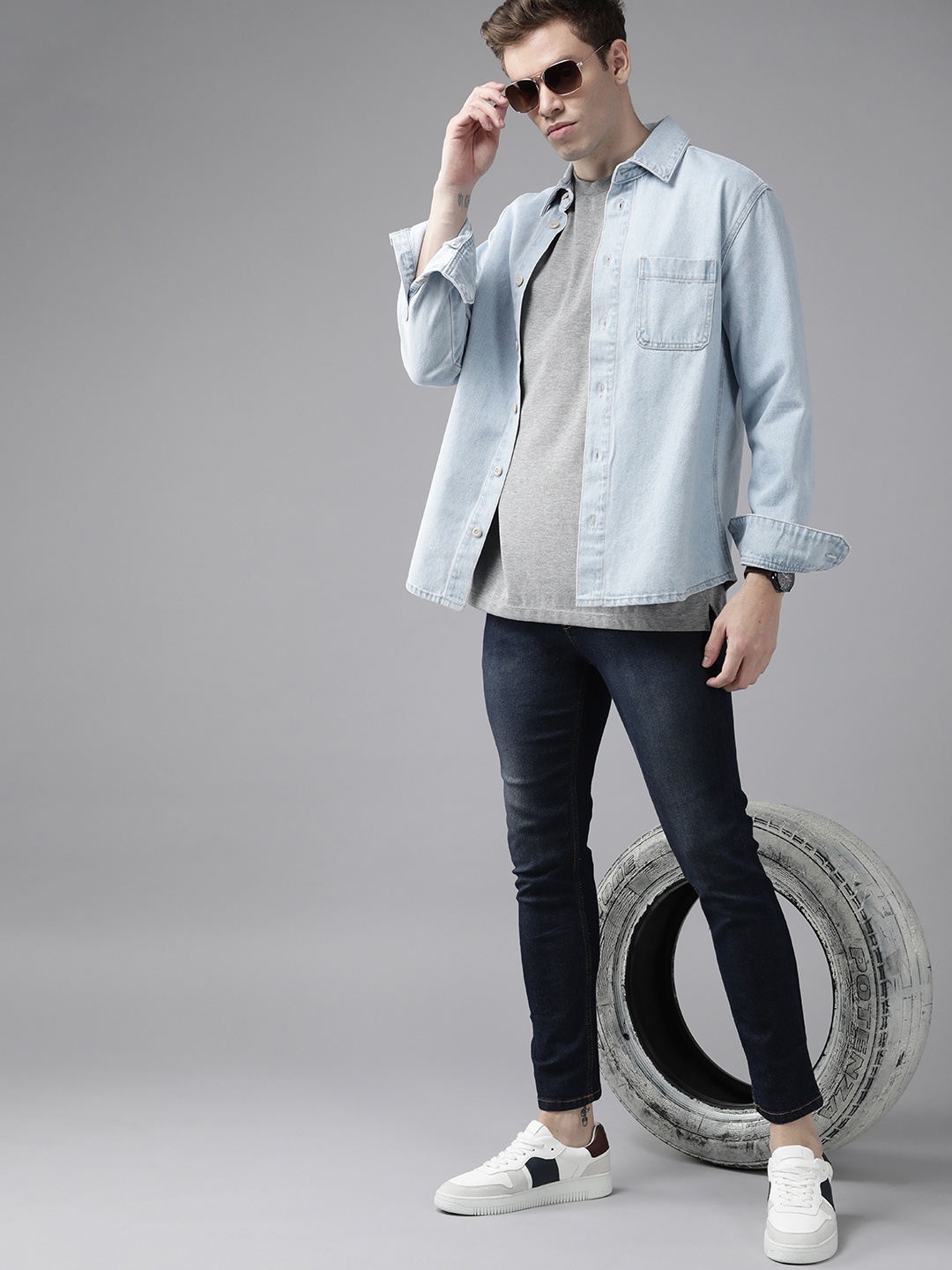 

Roadster Men Navy Blue Skinny Fit Light Fade Stretchable Jeans