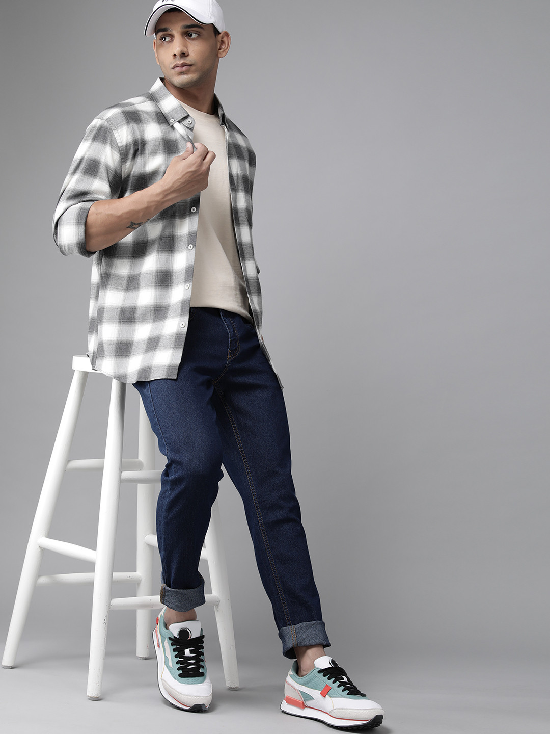 

Roadster Men Navy Blue Skinny Fit Stretchable Jeans