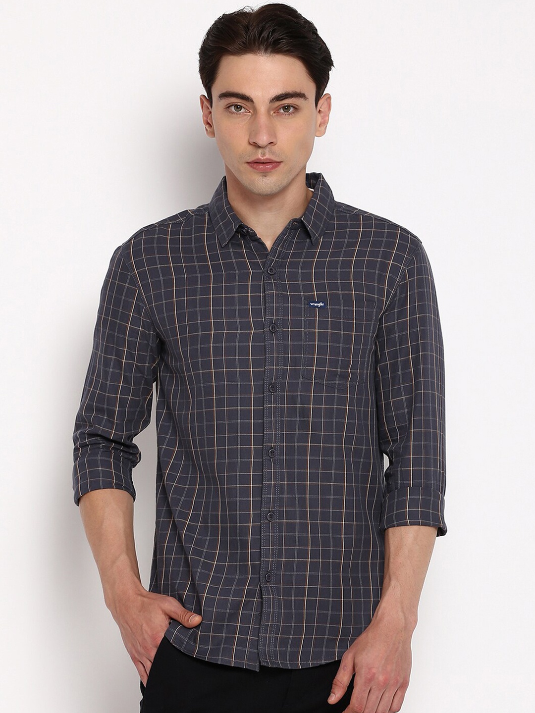 

Wrangler Men Grey Slim Fit Checked Cotton Casual Shirt
